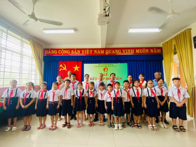 TRƯỜNG TH ĐỊNH PHƯỚC TỔ CHỨC LỄ KẾT NẠP ĐỘI VIÊN CHO HỌC SINH LỚP 3 NĂM HỌC 2022-2023
